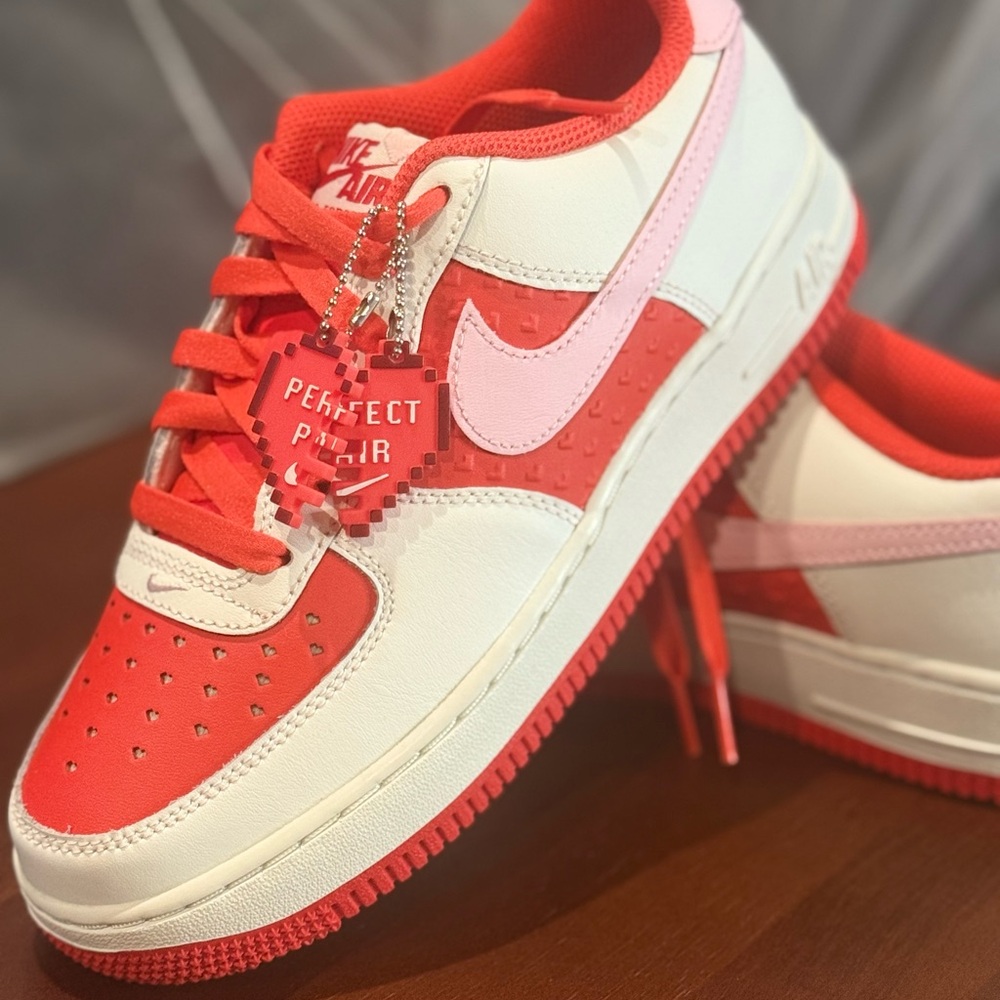 Nike VALENTINES 2025